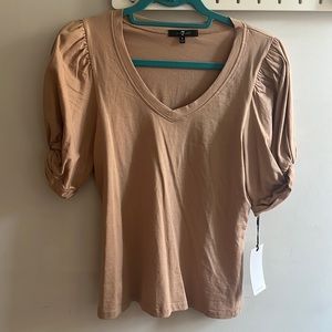 NWT! 7 For All Mankind V-Neck Puff Sleeves Short Sleeve T-Shirt in Tan Brown